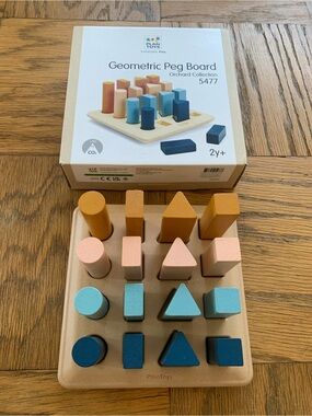 PlanToys Geometric Peg Board - Orchard